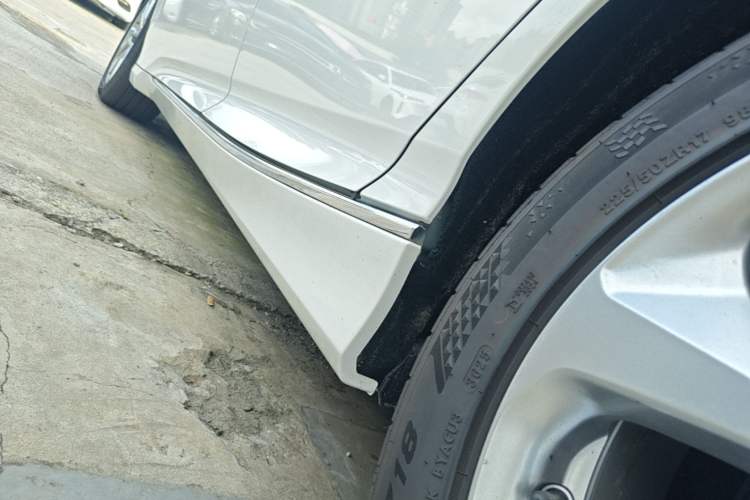 Used Honda Accord 2018 260TURBO Elite Edition China VI Left Side Sill