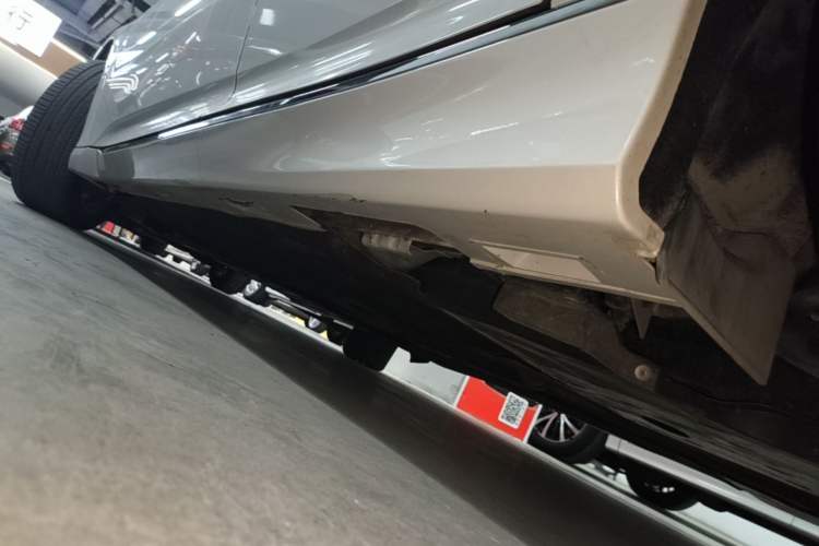 Used Honda Accord 2018 260TURBO Luxury Edition China VI Left Side Sill