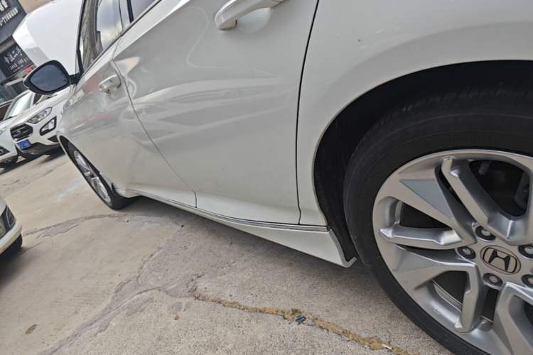Used Honda Accord 2018 260TURBO Elite Edition China VI Left Side Sill
