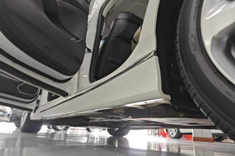 Used Honda Accord 2018 260TURBO Elite Edition China VI Left Side Sill