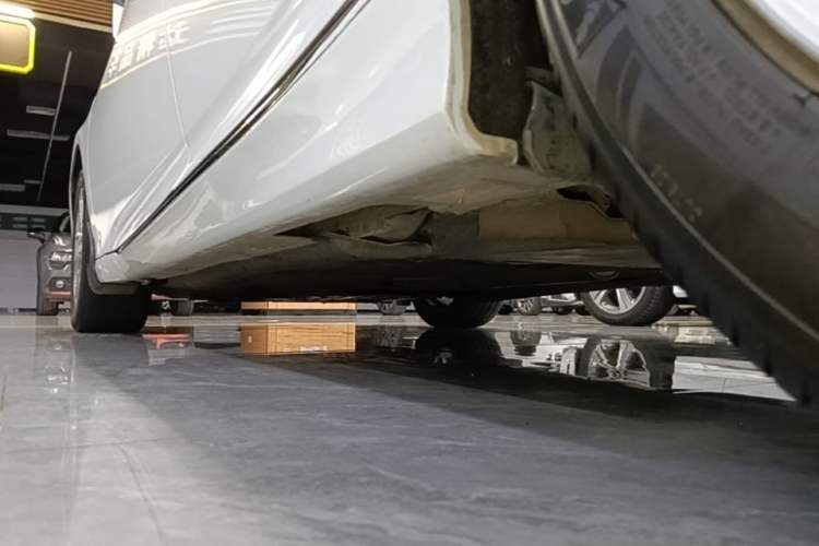 Used Honda Accord 2018 260TURBO Luxury Edition China VI Left Side Sill