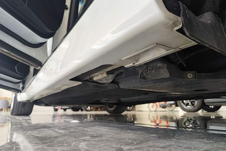Used Honda Accord 2018 260TURBO Luxury Edition China VI Left Side Sill