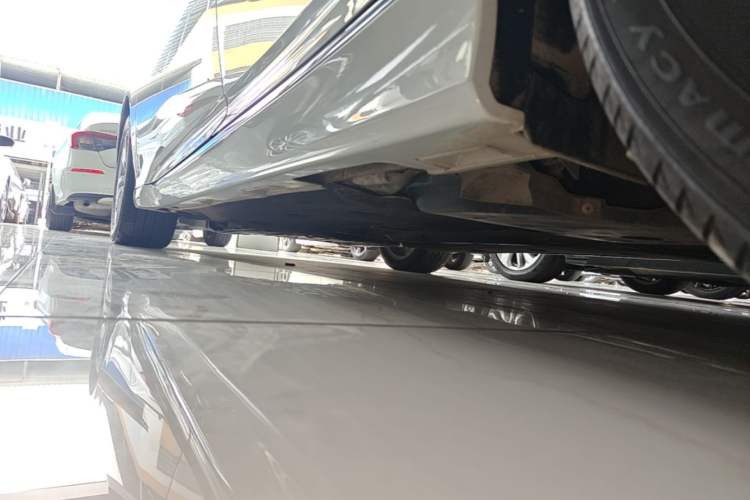 Used Honda Accord 2018 260TURBO Luxury Edition China VI Left Side Sill
