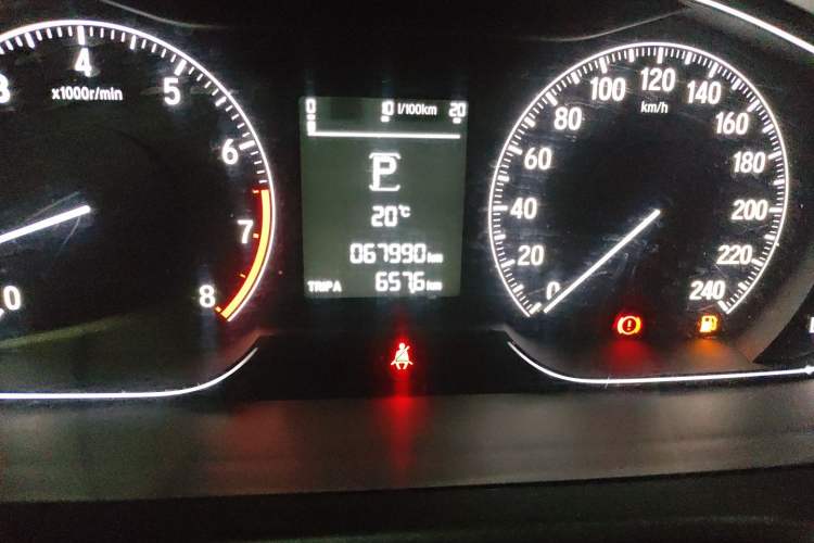 Used Honda Accord 2018 260TURBO Elite Edition China V Odometer Close Up