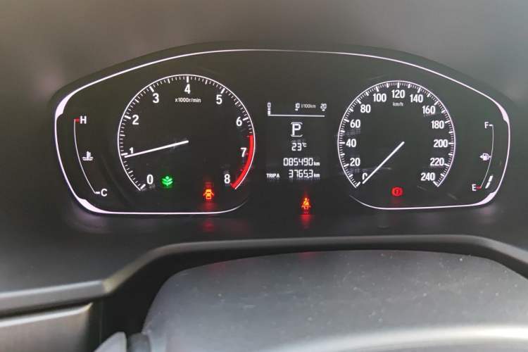 Used Honda Accord 2018 230TURBO Comfort Version National V Odometer Close Up