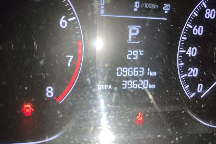 Used Honda Accord 2018 260TURBO Elite Edition China VI Odometer Close Up