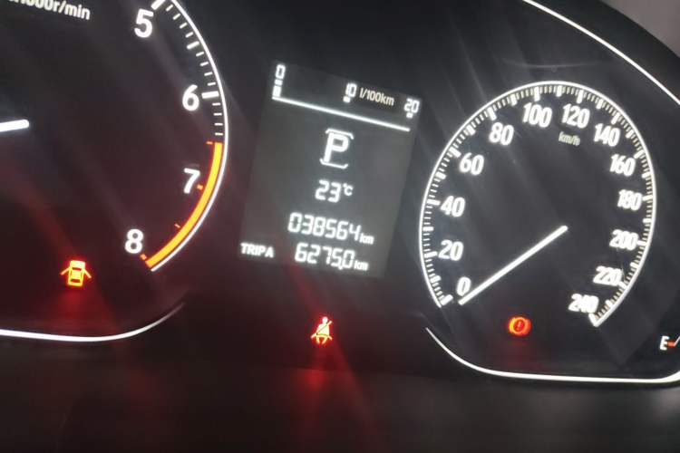 Used Honda Accord 2018 260TURBO Elite Edition China VI Odometer Close Up