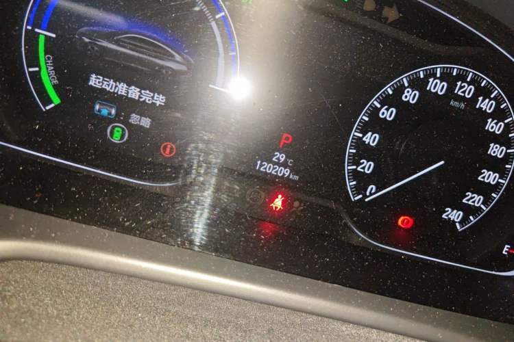Used Honda Accord 2018 Rui Hybrid 2.0L Rui Ling Edition China VI Odometer Close Up