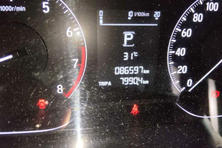 Used Honda Accord 2018 260TURBO Elite Edition China VI Odometer Close Up