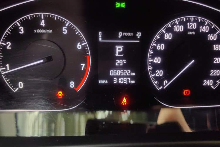 Used Honda Accord 2018 260TURBO Elite Edition China VI Odometer Close Up