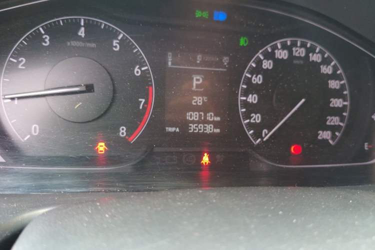 Used Honda Accord 2018 260TURBO Elite Edition China VI Odometer Close Up