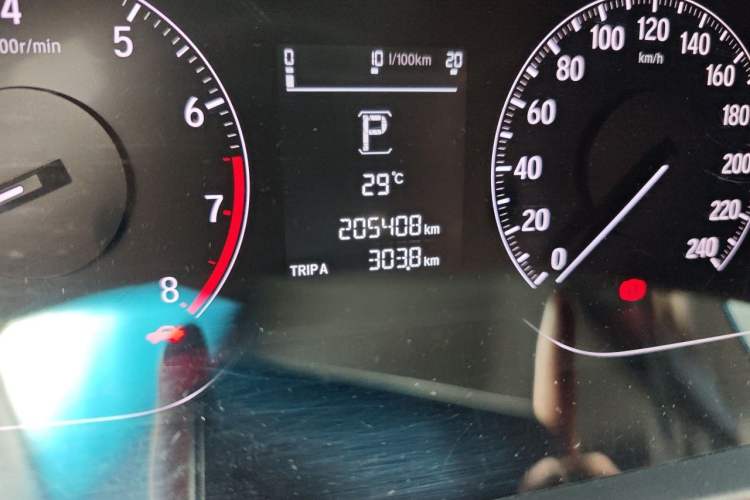 Used Honda Accord 2018 260TURBO Elite Edition China V Odometer Close Up