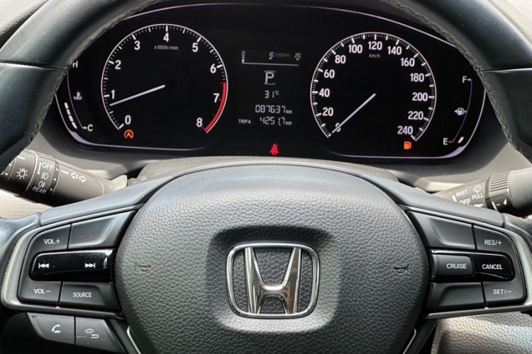 Used Honda Accord 2018 260TURBO Elite Edition China V Odometer Close Up