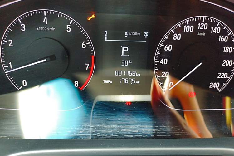 Used Honda Accord 2018 260TURBO Elite Edition China VI Odometer Close Up
