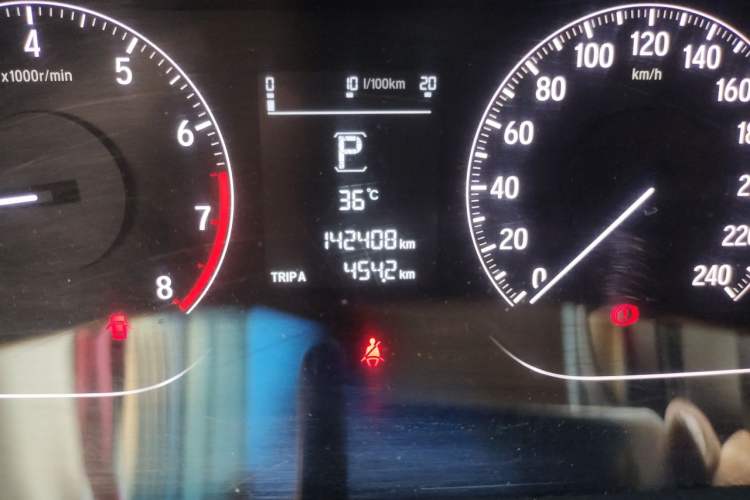 Used Honda Accord 2018 260TURBO Elite Edition China VI Odometer Close Up
