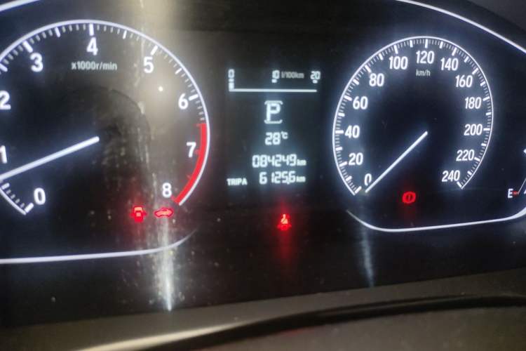 Used Honda Accord 2018 260TURBO Elite Edition China V Odometer Close Up