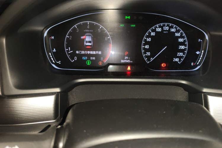 Used Honda Accord 2018 260TURBO Luxury Edition China VI Odometer Close Up