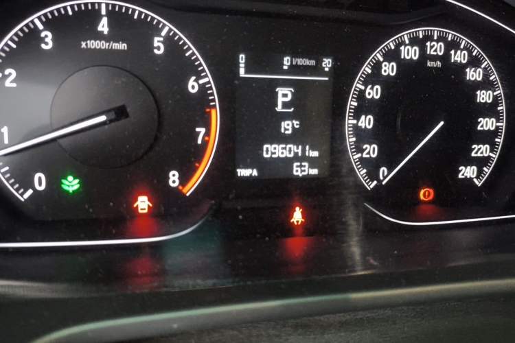 Used Honda Accord 2018 260TURBO Elite Edition China V Odometer Close Up