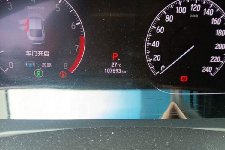 Used Honda Accord 2018 260TURBO Luxury Edition China V Emission Standard Odometer Close Up