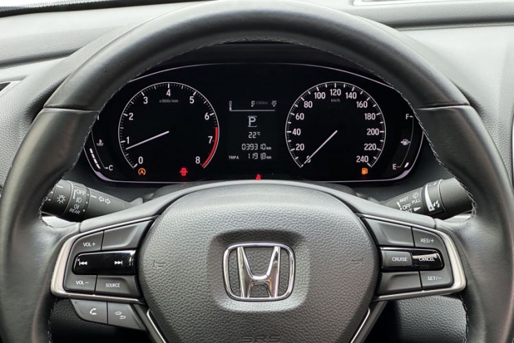 Used Honda Accord 2018 260TURBO Elite Edition China V Odometer Close Up