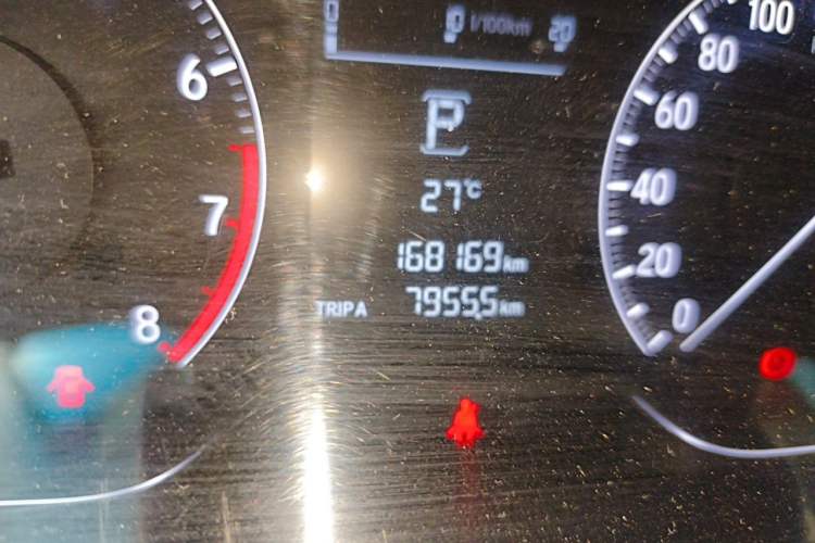Used Honda Accord 2018 260TURBO Elite Edition China V Odometer Close Up