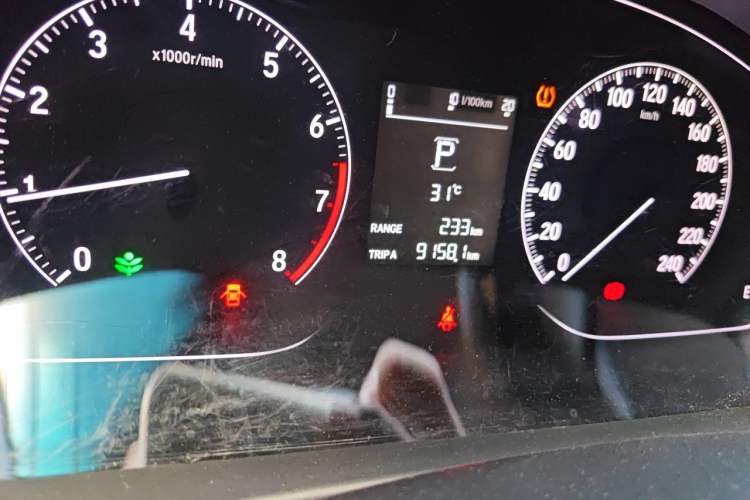 Used Honda Accord 2018 230TURBO Comfort Version National V Odometer Close Up