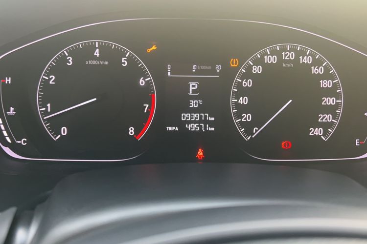 Used Honda Accord 2018 230TURBO Comfort Edition China VI Emission Standard Odometer Close Up