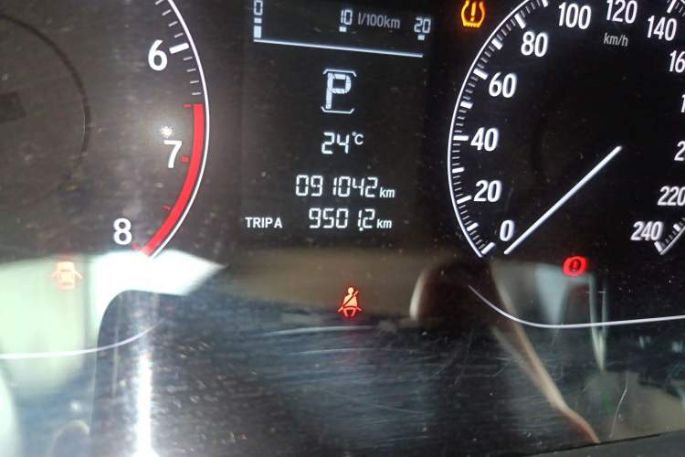Used Honda Accord 2018 260TURBO Elite Edition China V Odometer Close Up