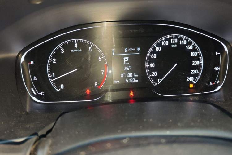 Used Honda Accord 2018 260TURBO Elite Edition China VI Odometer Close Up
