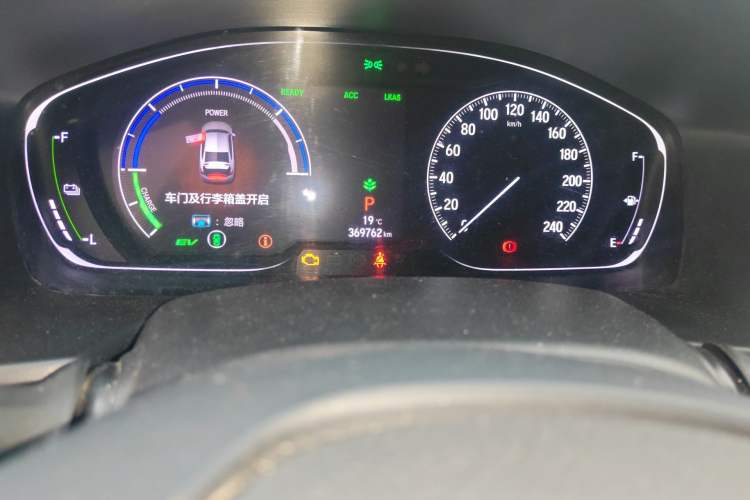Used Honda Accord 2018 Rui·Hybrid 2.0L Rui Ku Edition China VI Odometer Close Up