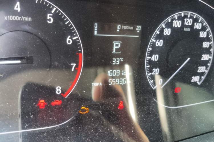 Used Honda Accord 2018 260TURBO Elite Edition China VI Odometer Close Up