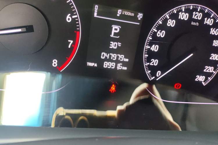 Used Honda Accord 2018 260TURBO Elite Edition China V Odometer Close Up
