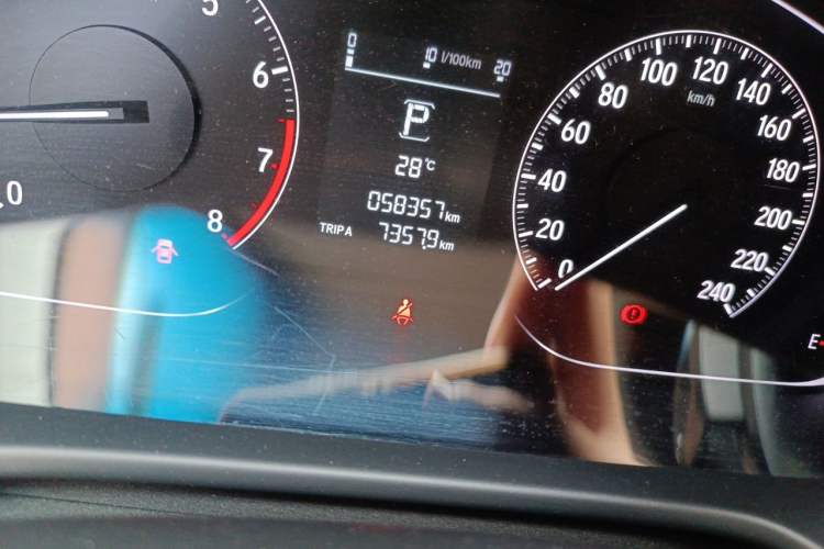 Used Honda Accord 2018 260TURBO Elite Edition China V Odometer Close Up