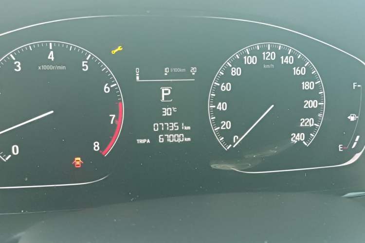 Used Honda Accord 2018 260TURBO Elite Edition China VI Odometer Close Up