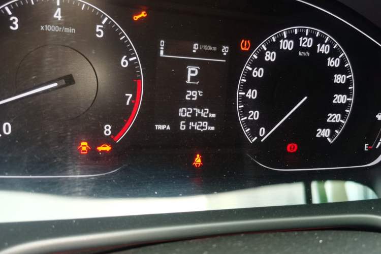 Used Honda Accord 2018 260TURBO Elite Edition China V Odometer Close Up