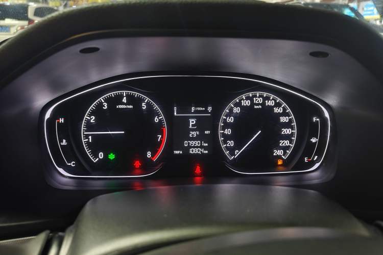 Used Honda Accord 2018 260TURBO Elite Edition China VI Odometer Close Up