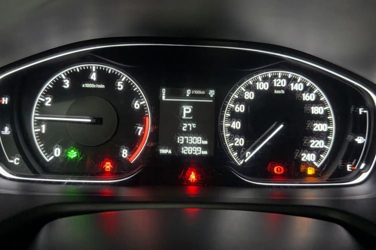 Used Honda Accord 2018 260TURBO Elite Edition China V Odometer Close Up