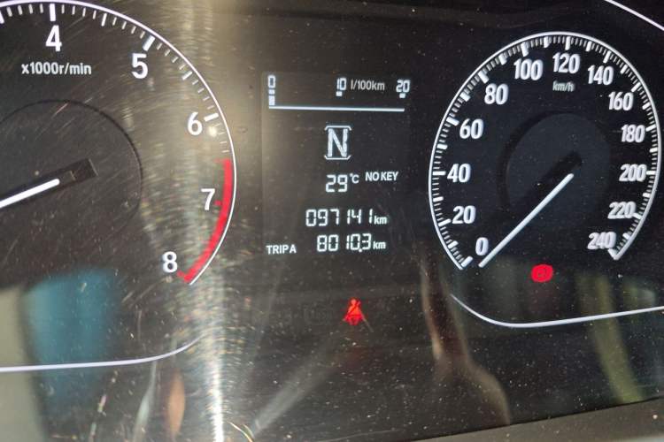 Used Honda Accord 2018 260TURBO Elite Edition China VI Odometer Close Up