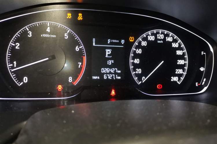 Used Honda Accord 2018 260TURBO Elite Edition China VI Odometer Close Up