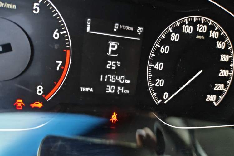 Used Honda Accord 2018 260TURBO Elite Edition China VI Odometer Close Up