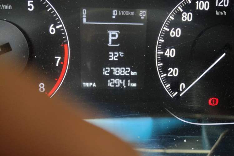 Used Honda Accord 2018 260TURBO Elite Edition China VI Odometer Close Up
