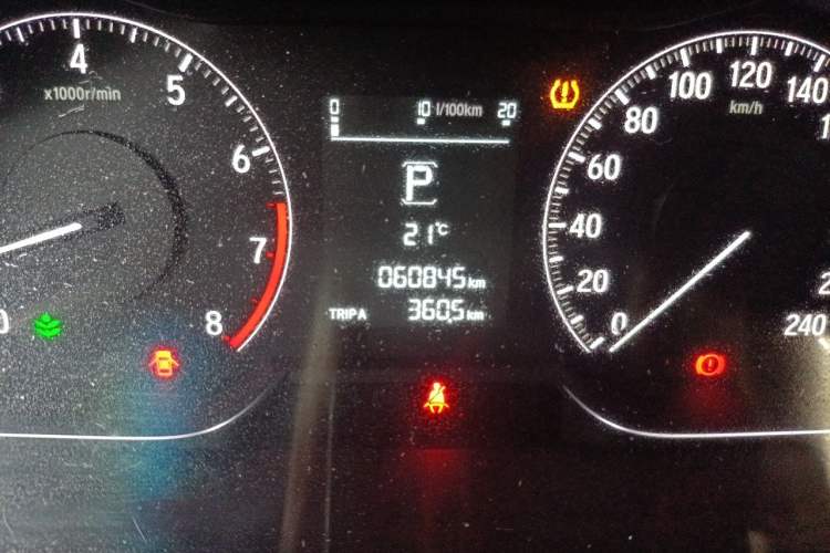 Used Honda Accord 2018 230TURBO Comfort Version National V Odometer Close Up