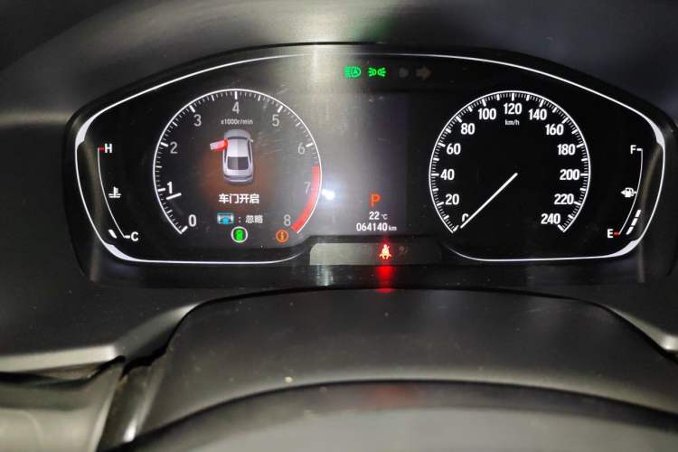 Used Honda Accord 2018 260TURBO Luxury Edition China V Emission Standard Odometer Close Up