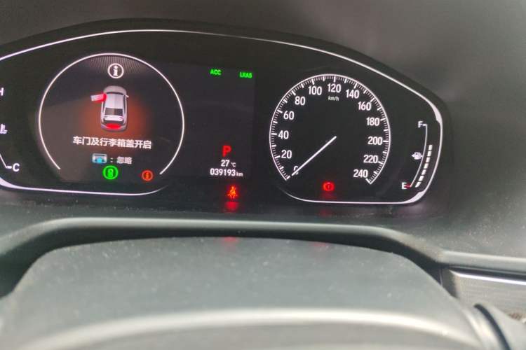 Used Honda Accord 2018 260TURBO Luxury Edition China VI Odometer Close Up