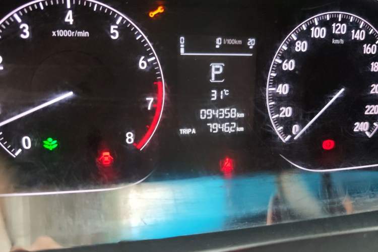 Used Honda Accord 2018 260TURBO Elite Edition China V Odometer Close Up