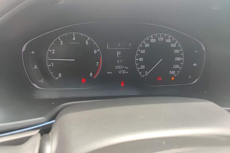 Used Honda Accord 2018 230TURBO Comfort Version National V Odometer Close Up