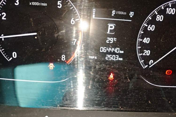 Used Honda Accord 2018 260TURBO Elite Edition China VI Odometer Close Up