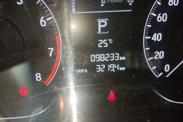 Used Honda Accord 2018 260TURBO Elite Edition China V Odometer Close Up