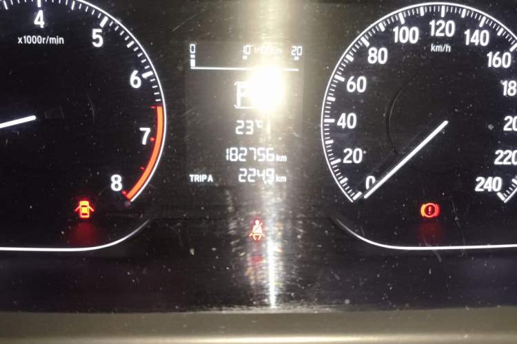 Used Honda Accord 2018 260TURBO Elite Edition China V Odometer Close Up