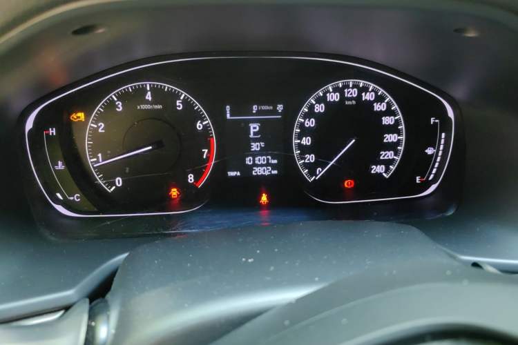Used Honda Accord 2018 230TURBO Comfort Version National V Odometer Close Up